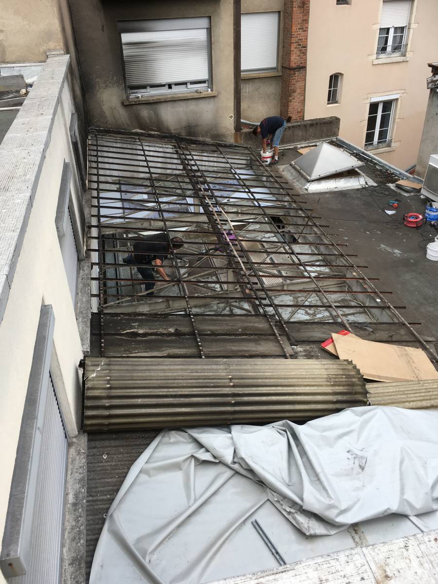 Rénovation d'une verrière suite à incendie sur Villefranche sur Saône 